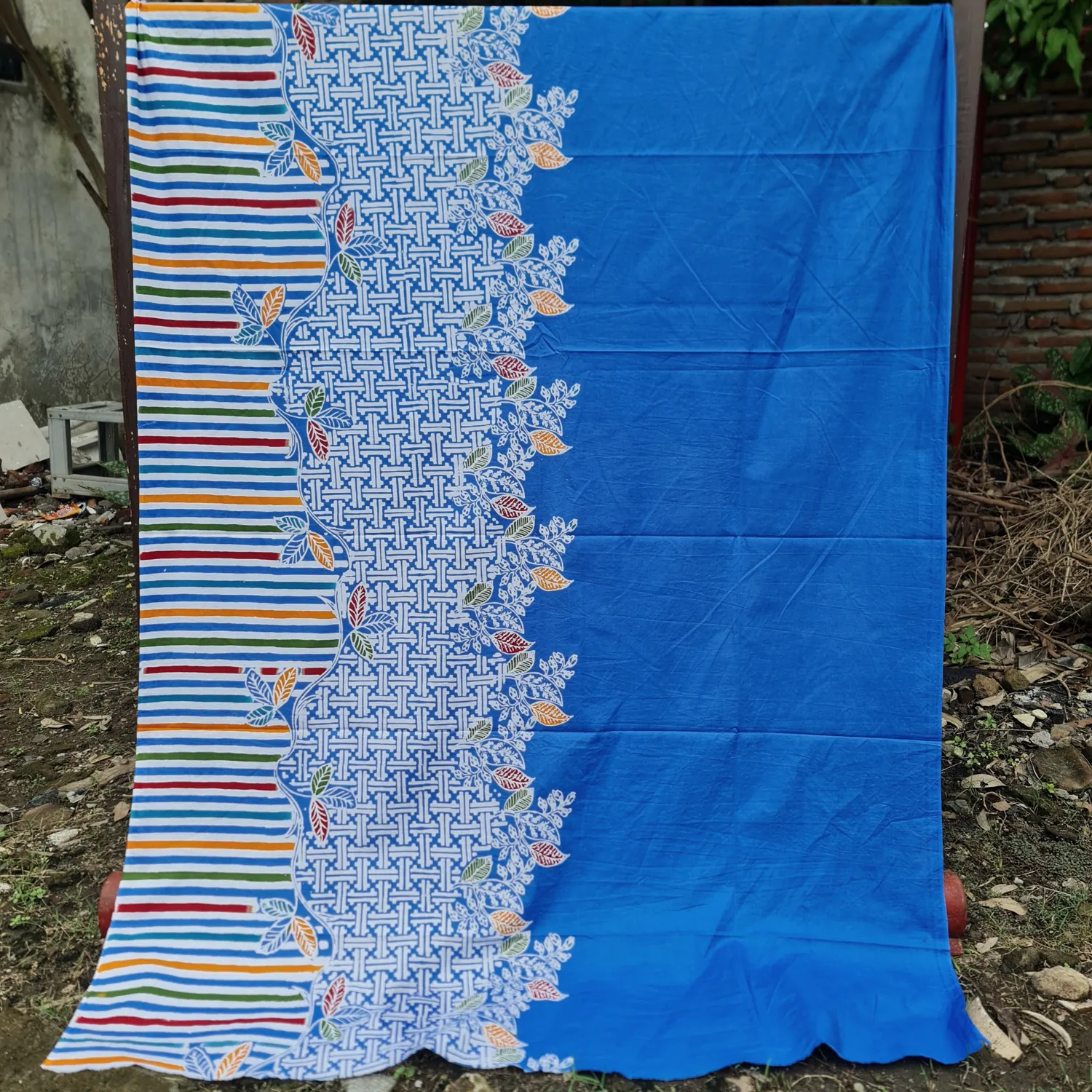 Kain Batik Colet Anyaman Daun Biru